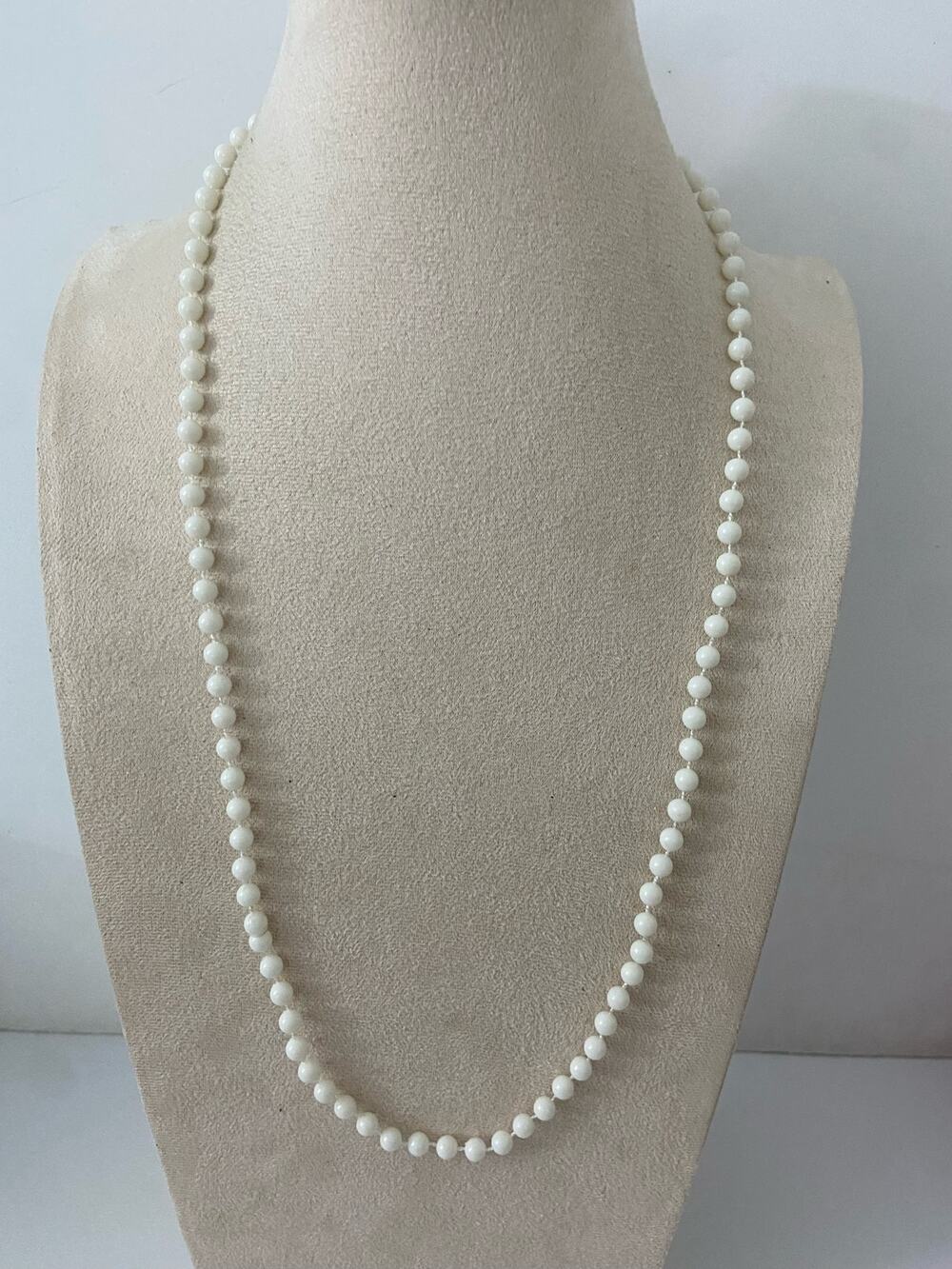 Vintage white bead necklace